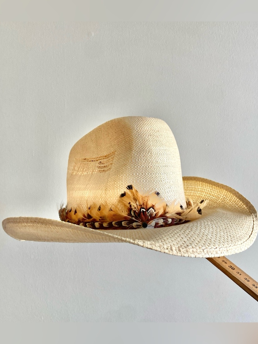 Goorin Stomper Straw‎ Cowboy Hat Size 7 Vented Western Leather Band Feather